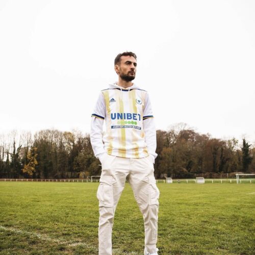 Image de l'article Un nouveau maillot domicile pour le Vinsky FC
