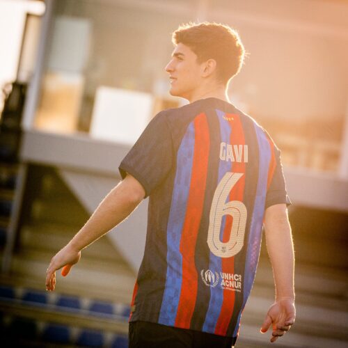 Image de l'article Gavi récupère le numéro 6 au Barça