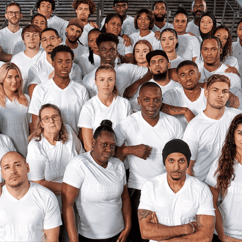 Image de l'article Arsenal jouera avec un maillot blanc pour dénoncer les violences chez les jeunes