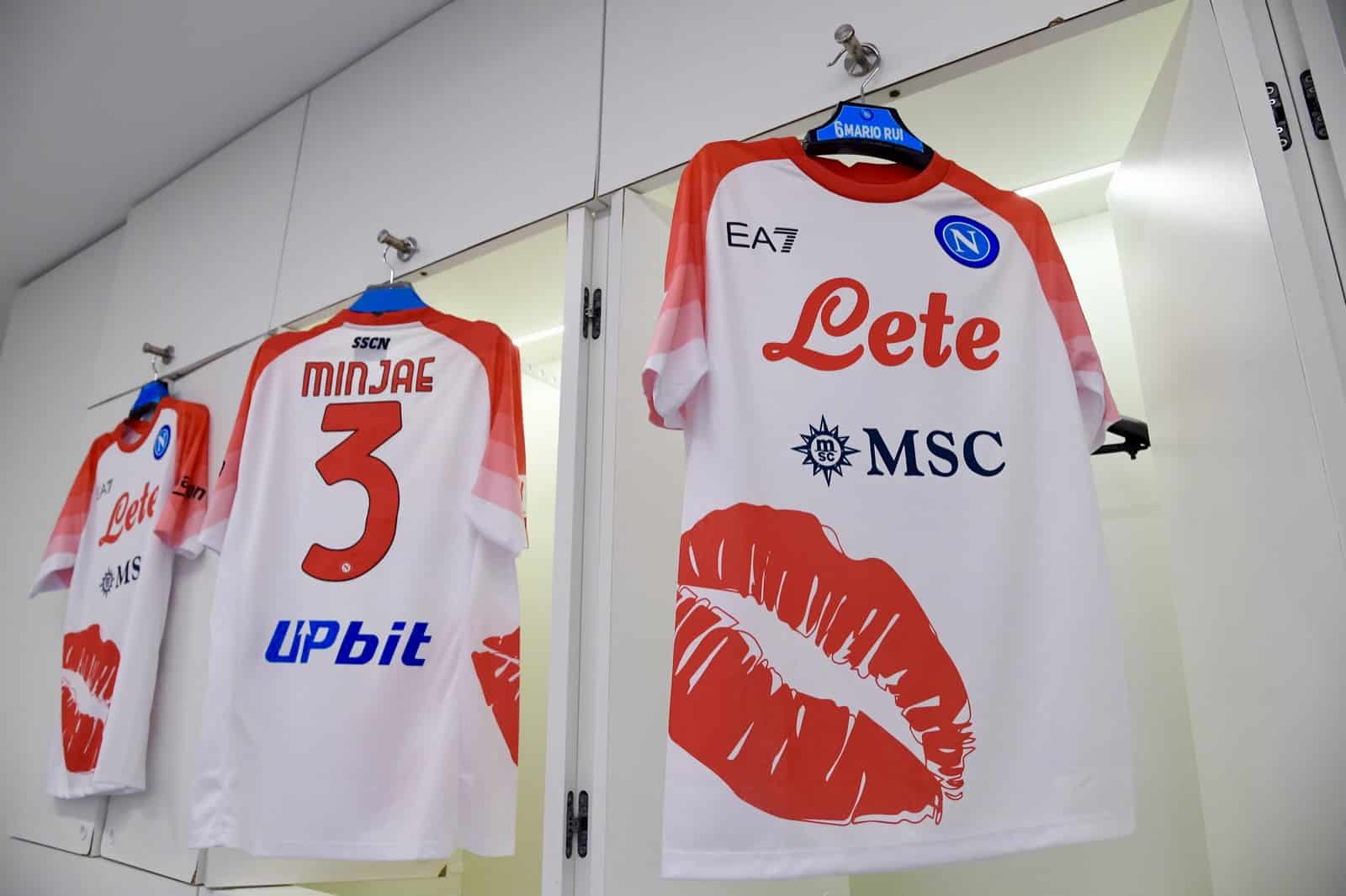 maillot naples levres saint valentin