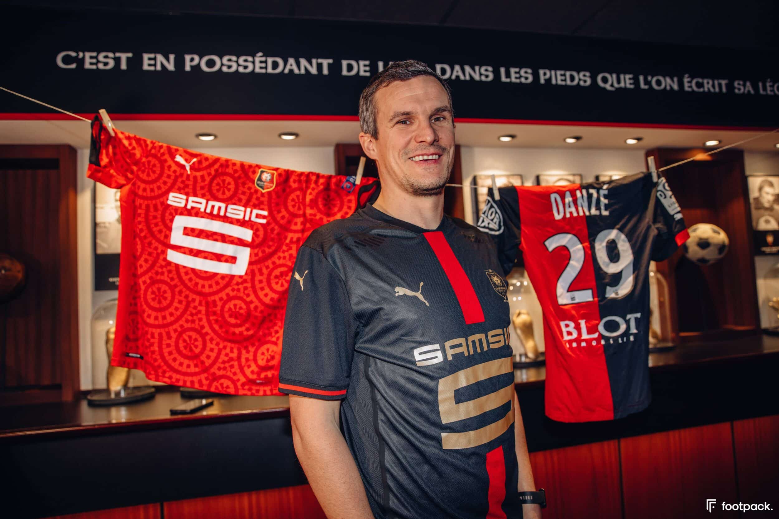 FC Rouen Maillot Maillot Stade Rennais 2025 2026 Domicile Rouge