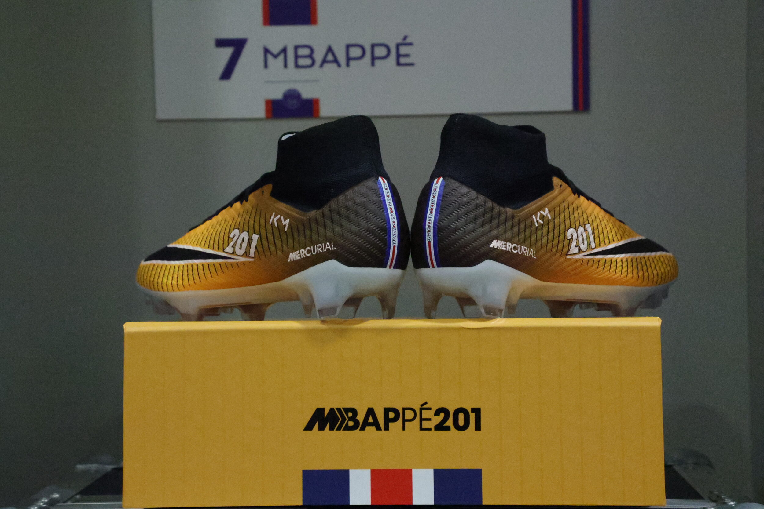 crampon mbappe nike record bayern munich