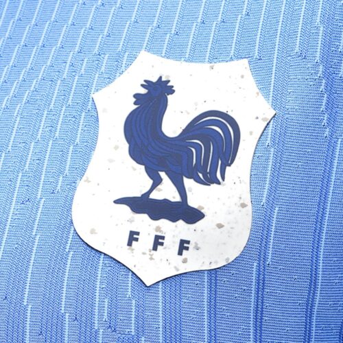Image de l'article Ce qu'il faut savoir sur le nouveau maillot de l'équipe de France féminine pour la Coupe du Monde 2023