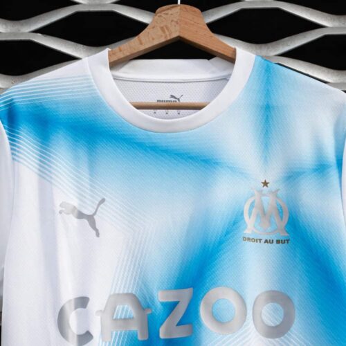 Image de l'article Maillots de foot : quelles sont les tenues qu'il ne fallait pas manquer ? Avril 2023