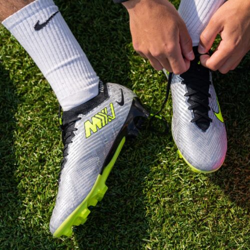 Image de l'article Nike Mercurial : deux nouveaux coloris pour le 25ème anniversaire du modèle