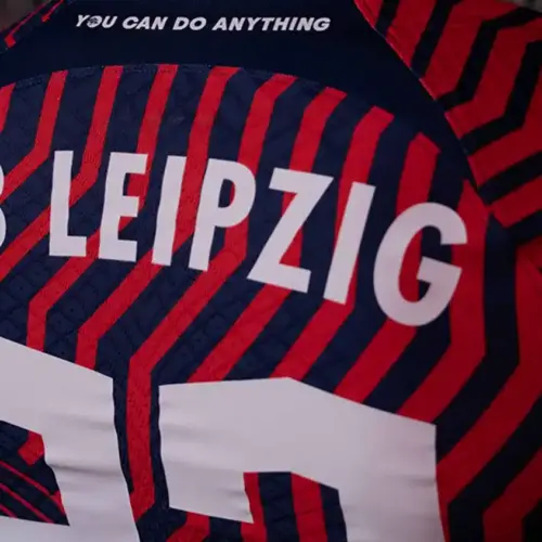 Image de l'article Un incroyable design pour le maillot de Leipzig 23/24