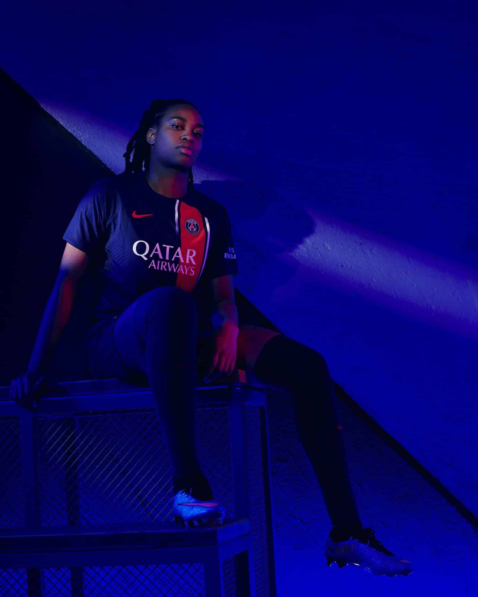 Maillot PSG 2023/24 – Version Joueur Authentic – Taille L – Neuf Sans Emballage
