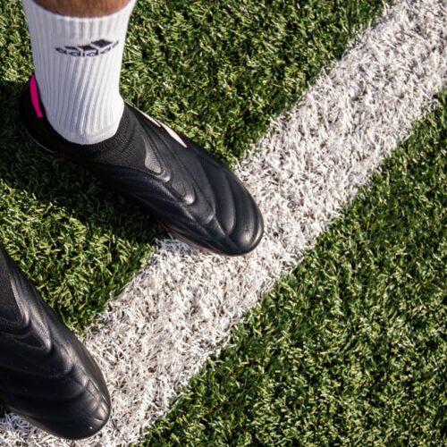 Image de l'article Soldes 2023 : les bons plans crampons de foot à saisir