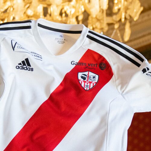 Image de l'article Maillots 2023-2024 : quelles sont les nouvelles tenues dévoilées ? - Épisode #3