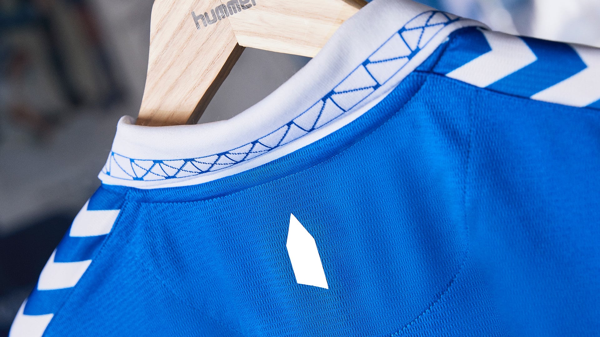 Maillot Everton Hummel 2023-24 – Domicile – Femme UK 10 – Aurora Galli – NEUF