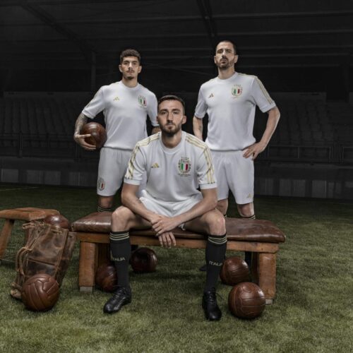Image de l'article Italie : un maillot réalisé pour les 125 ans de la Squadra Azzura