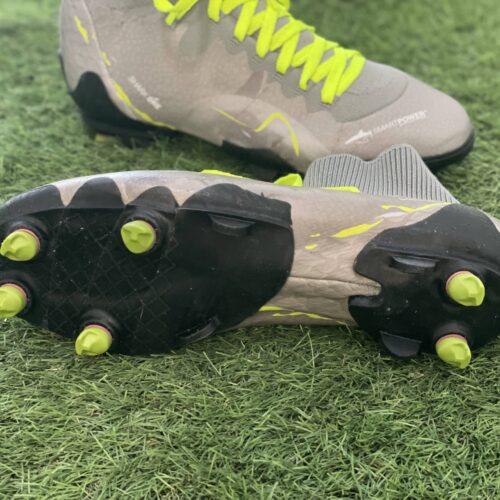 Image de l'article Après les crampons, Smart Power dévoile ses propres chaussures de foot !