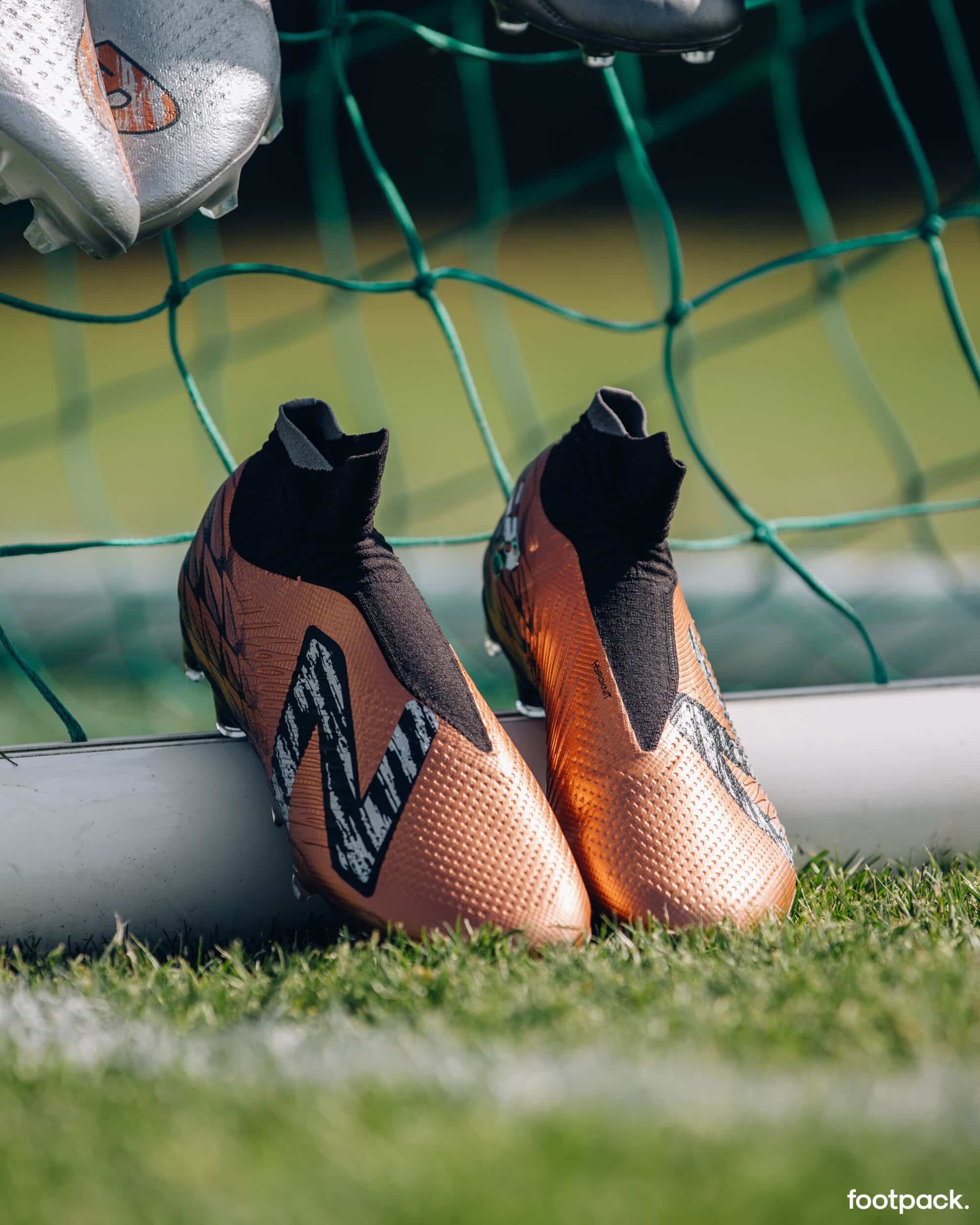 crampons new balance