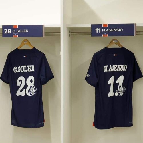 Image de l'article Un flocage spécial débarque sur le maillot du PSG face à Al-Nassr