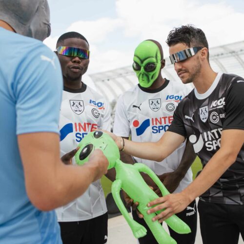 Image de l'article Quand l'Intelligence Artificielle présente les maillots de l'Aliens FC au lieu de l'Amiens FC