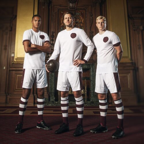 Image de l'article Le sublime maillot d'un club écossais fait Sold Out en moins de 3h !