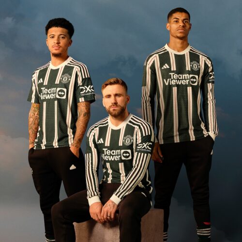 Image de l'article Un maillot vintage vert et blanc pour Manchester United
