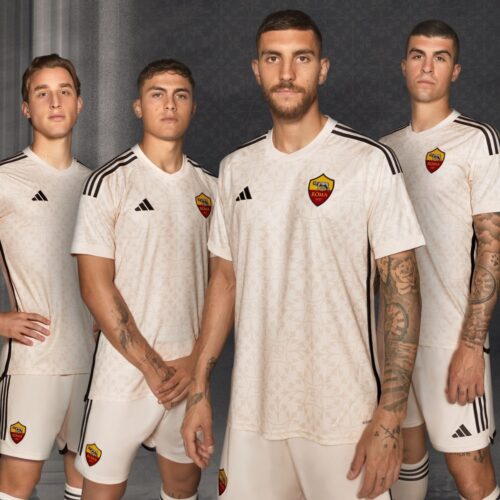 Image de l'article La Roma présente un superbe maillot extérieur pour la saison 23-24