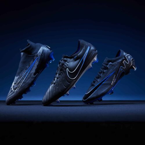 Image de l'article Nike : des crampons entièrement noirs au sein du Shadow Pack