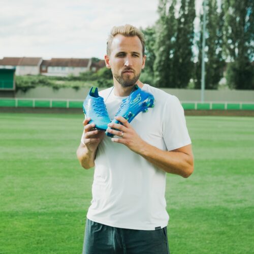 Image de l'article Harry Kane signe chez Skechers, les premiers crampons dévoilés