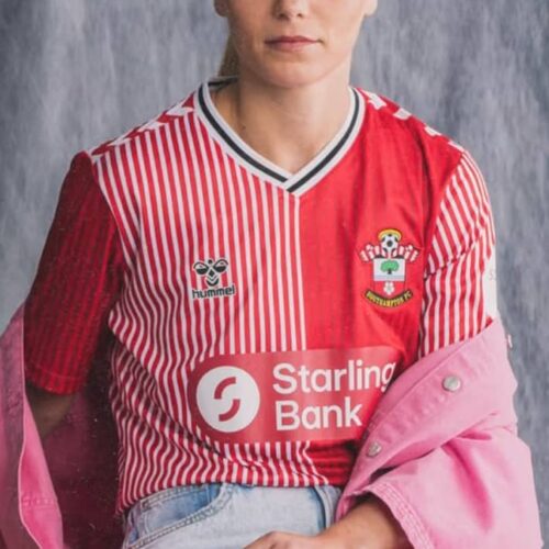 Image de l'article Betis, Saint-Etienne, Werder, Southampton : hummel réédite son iconique maillot dans ses clubs sous contrat