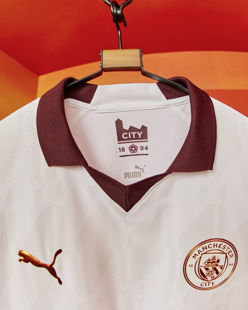 Maillot Extérieur Manchester City 2023/24 - Replica Hommes - Blanc, Avec écusson Imprimé Et Logo PUMA - 3