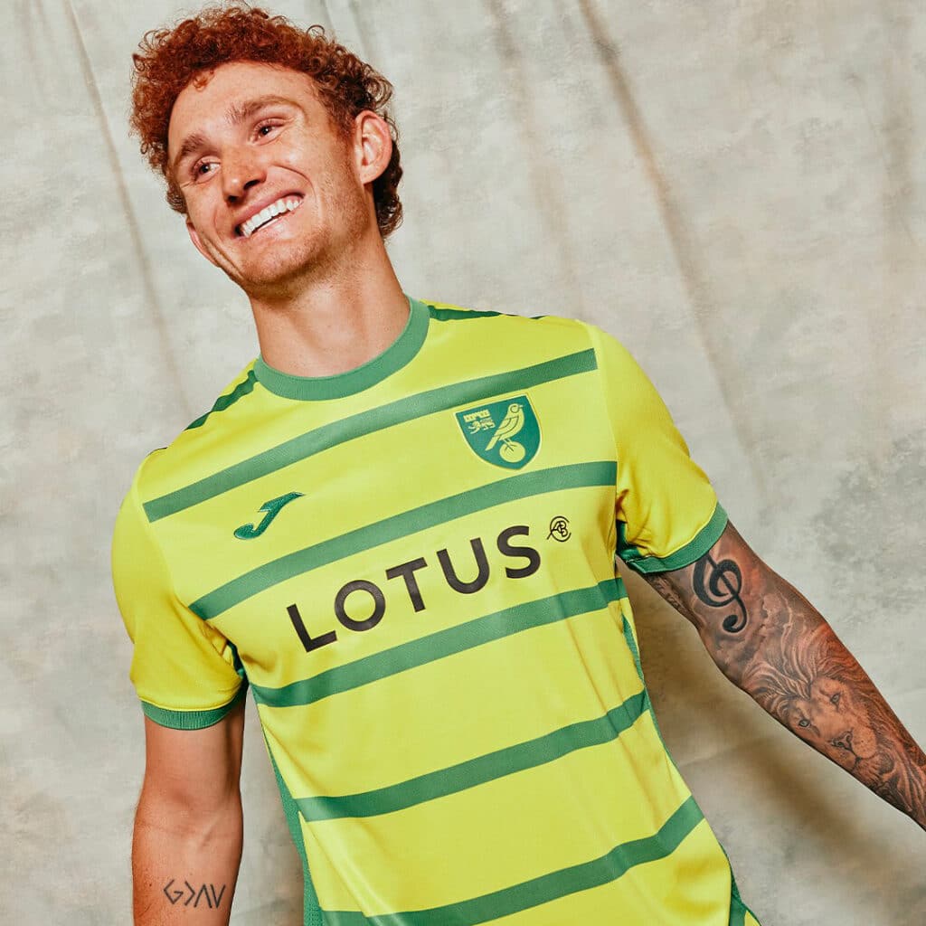 Norwich City (The Canaries) Joma Training Football Shirt size