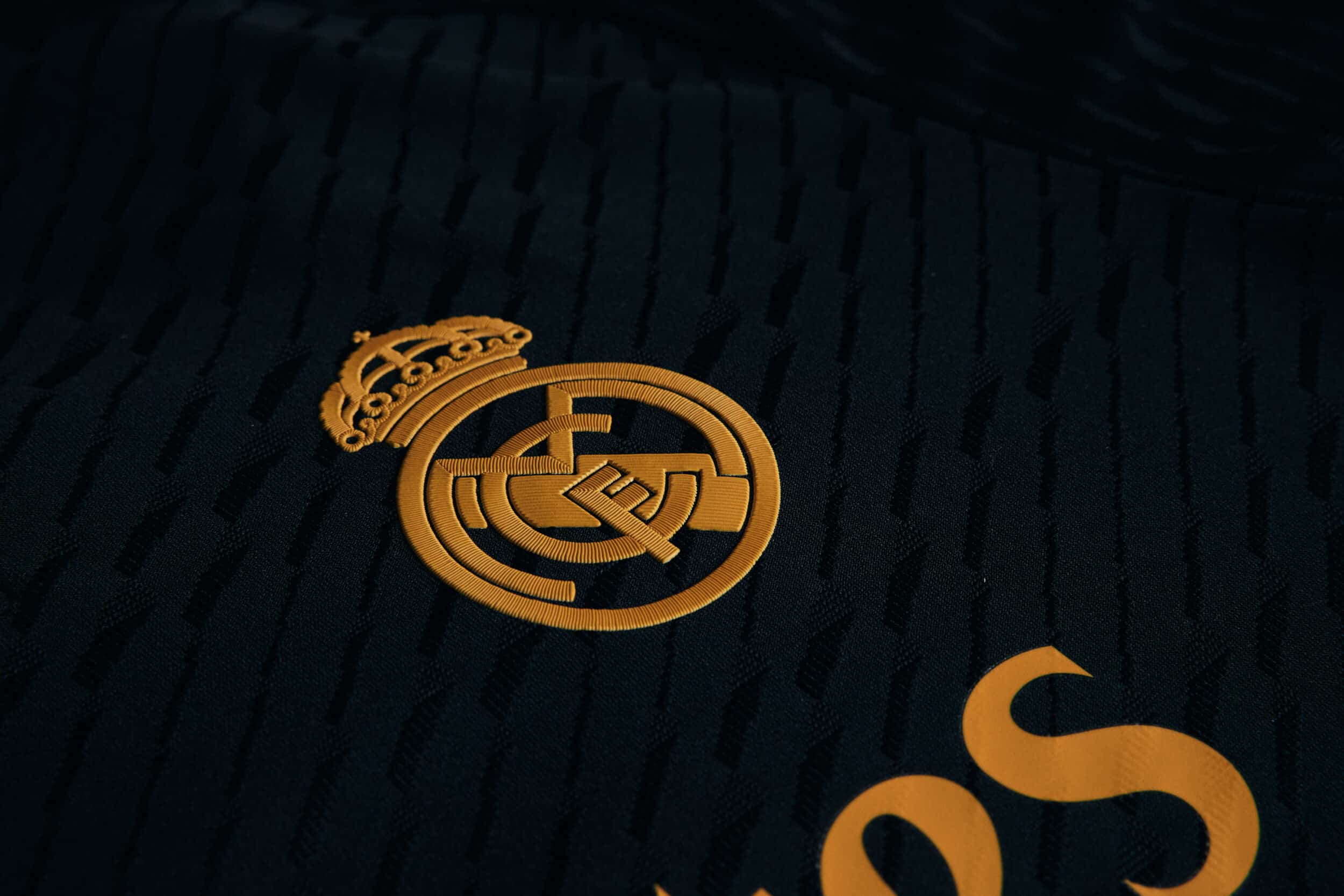 maillot-real-third-2023-2024-adidas