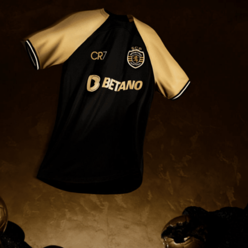 Image de l'article Le Sporting dévoile un maillot third avec le logo de CR7