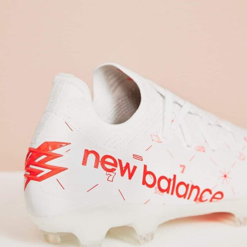 Image de l'article New Balance offre une nouvelle chaussure signature à Bukayo Saka
