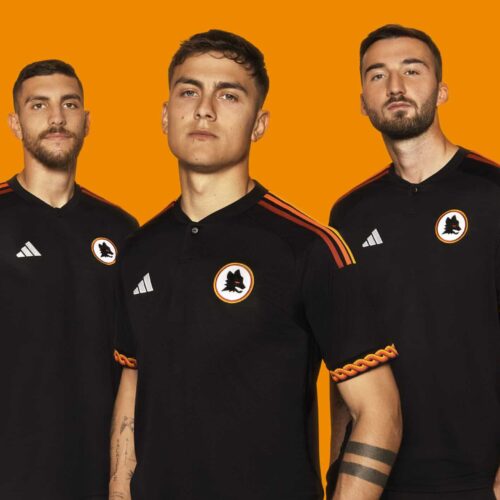 Image de l'article L'AS Roma dévoile son nouveau maillot third pour la saison 2023-2024