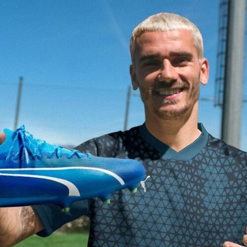 Image de l'article Quand un jeune joueur trouve des crampons grâce à.. Antoine Griezmann