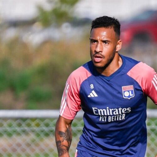 Image de l'article Corentin Tolisso en crampons masqués