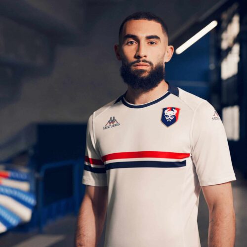 Image de l'article Kappa et Saint James dévoilent un incroyable maillot pour Caen