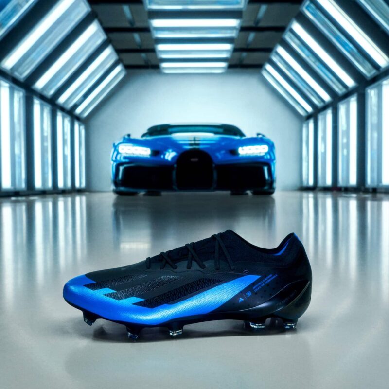 Crampons De Foot Pirma Prince Noir Et Bleu - Neufs Avec Défauts - Pointures Irrégulières