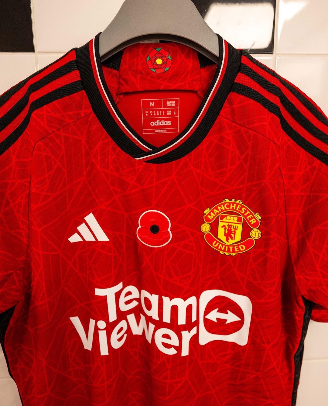 Un coquelicot sur les maillots de Premier League : les raisons