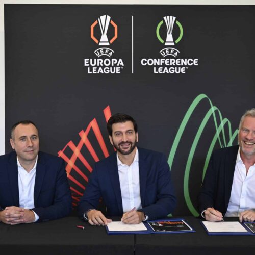 Image de l'article L'UEFA choisit Kipsta pour ses ballons en Europa League et Conference League !