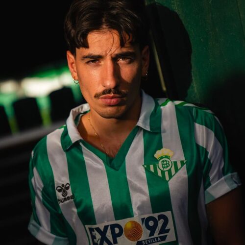 Image de l'article Le Betis ressort son maillot de 1988-1989
