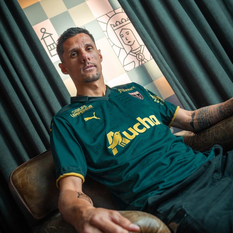 Maillot SainteBarbe Lens une nouvelle tenue portée contre Lyon