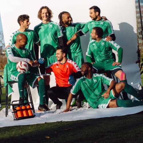 Image de l'article On shoote les maillots du Média FC de Gilbert Brisbois