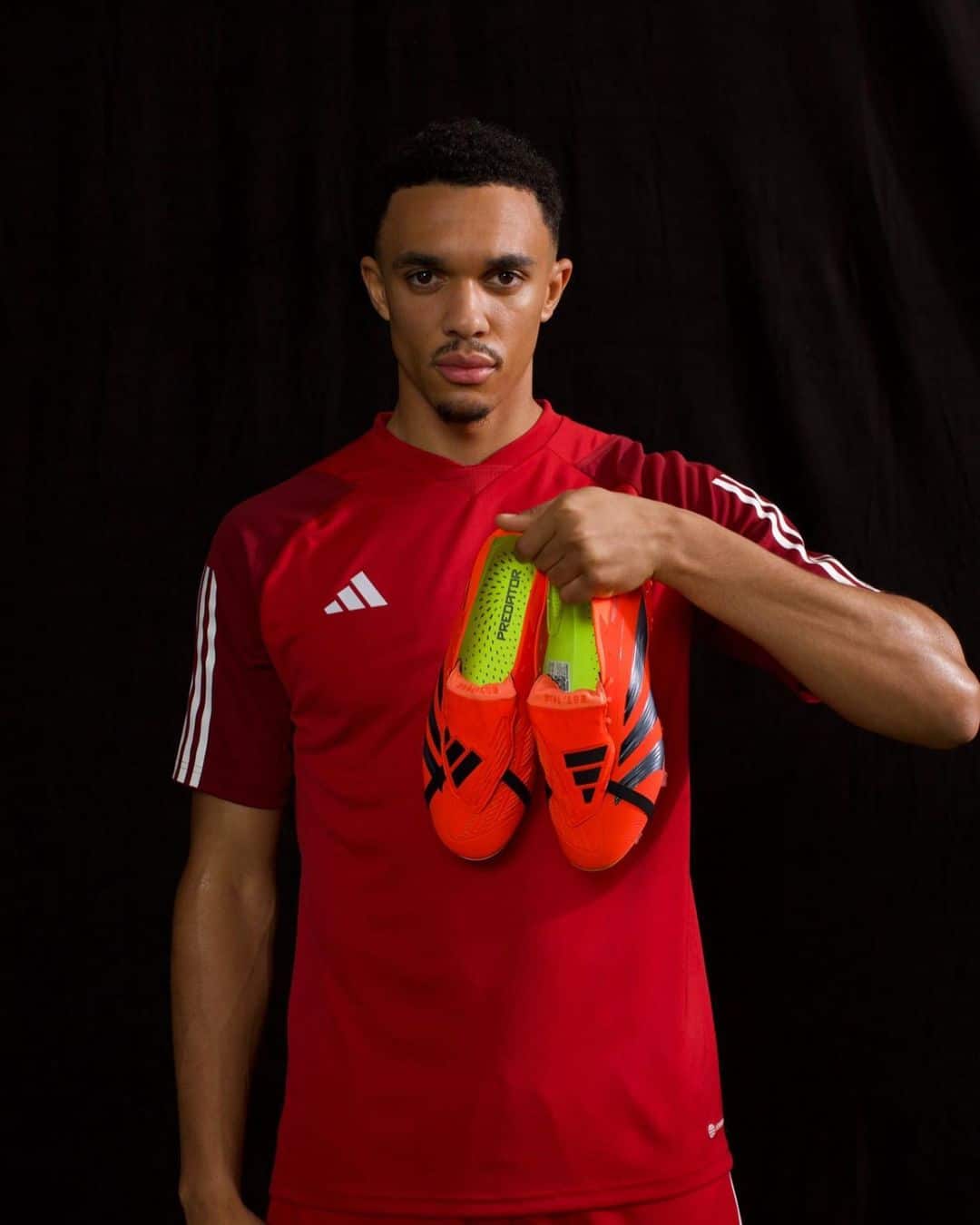 crampons alexander arnold adidas predator teaser