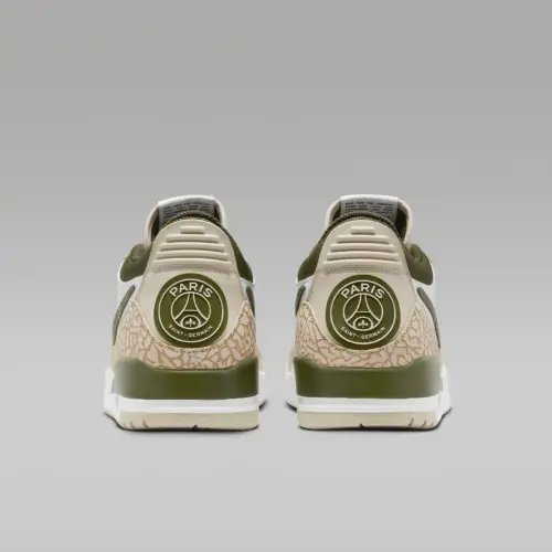 Image de l'article Air Jordan Legacy 312 Low : la nouvelle sneaker aux couleurs du PSG