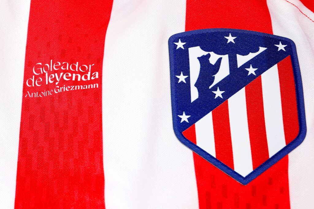 maillot-atlético-de-madrid-griezmann-domicile-2023-2024-nike-2