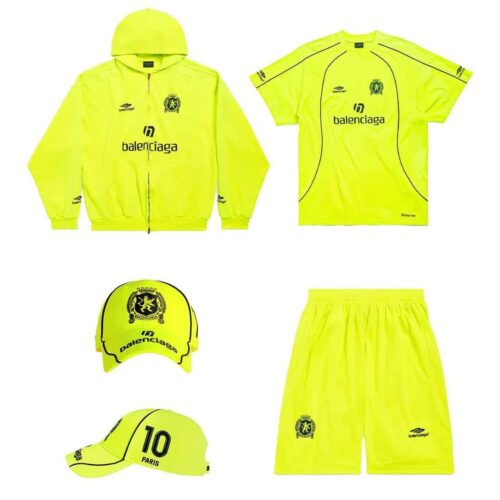 Image de l'article Une nouvelle collection inspirée du foot pour Balenciaga