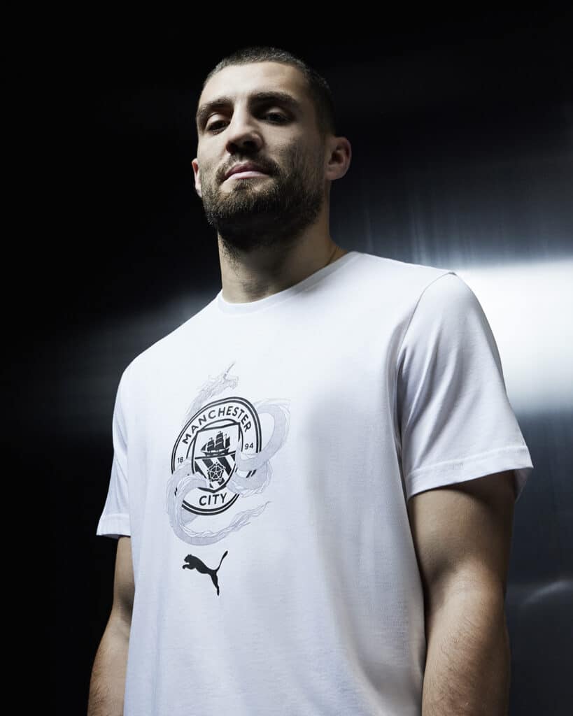 Manchester City dévoile un maillot pour célébrer l