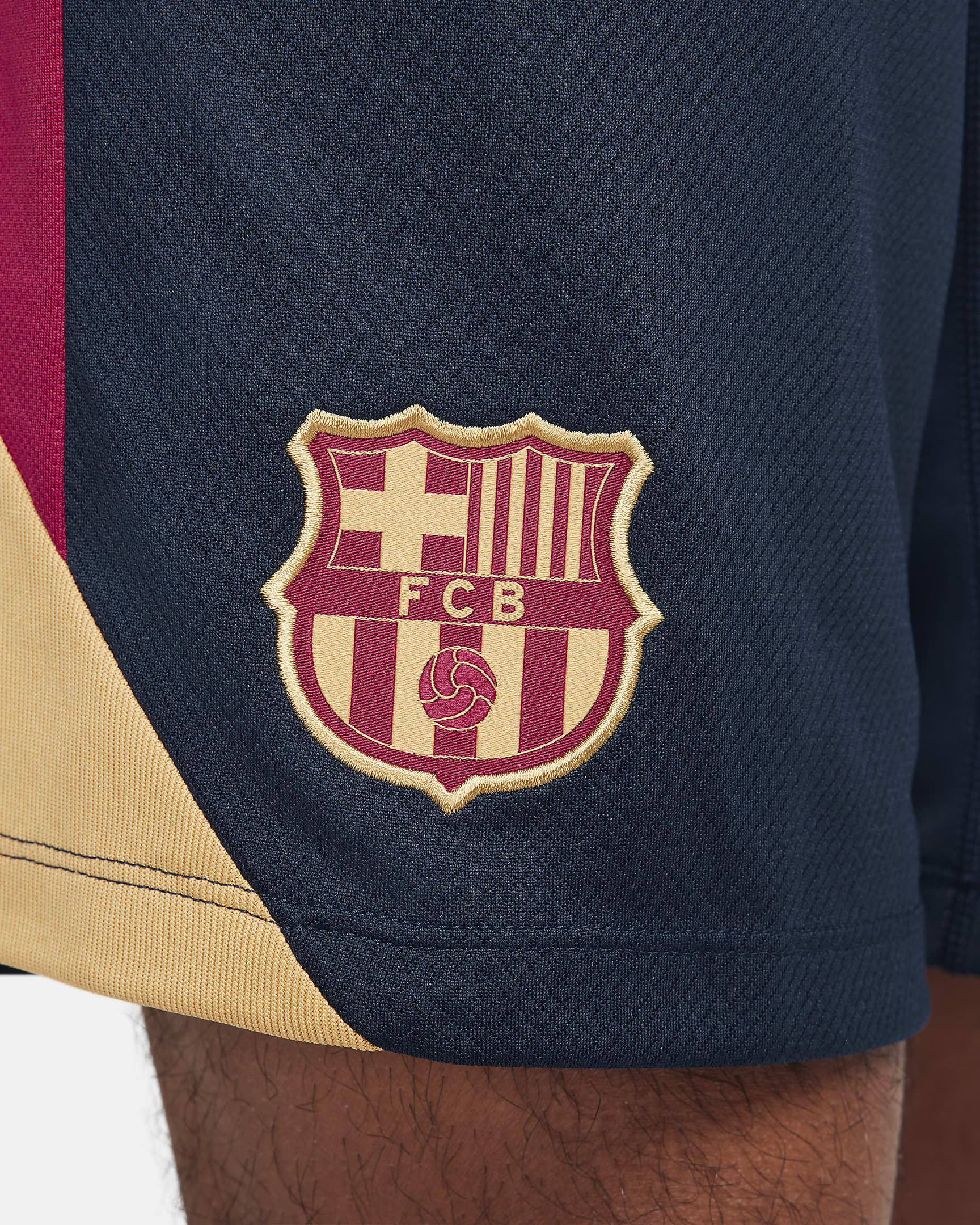 short entrainement barcelone 2023 2024 nike 2