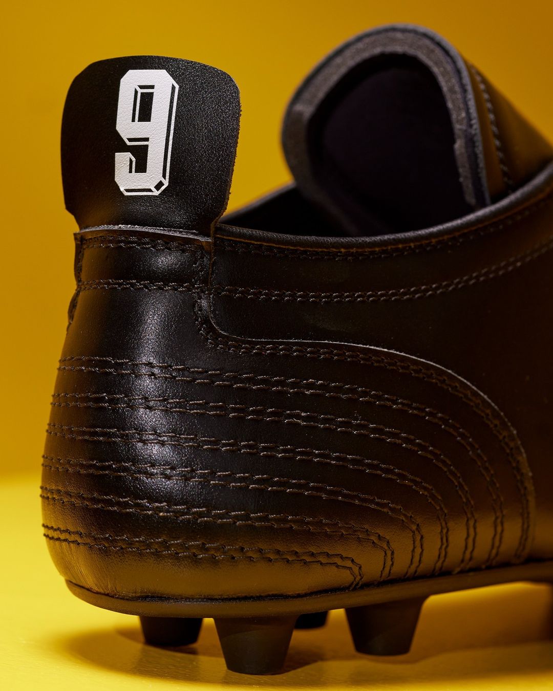 crampons roger milla pantofola d'oro 1990
