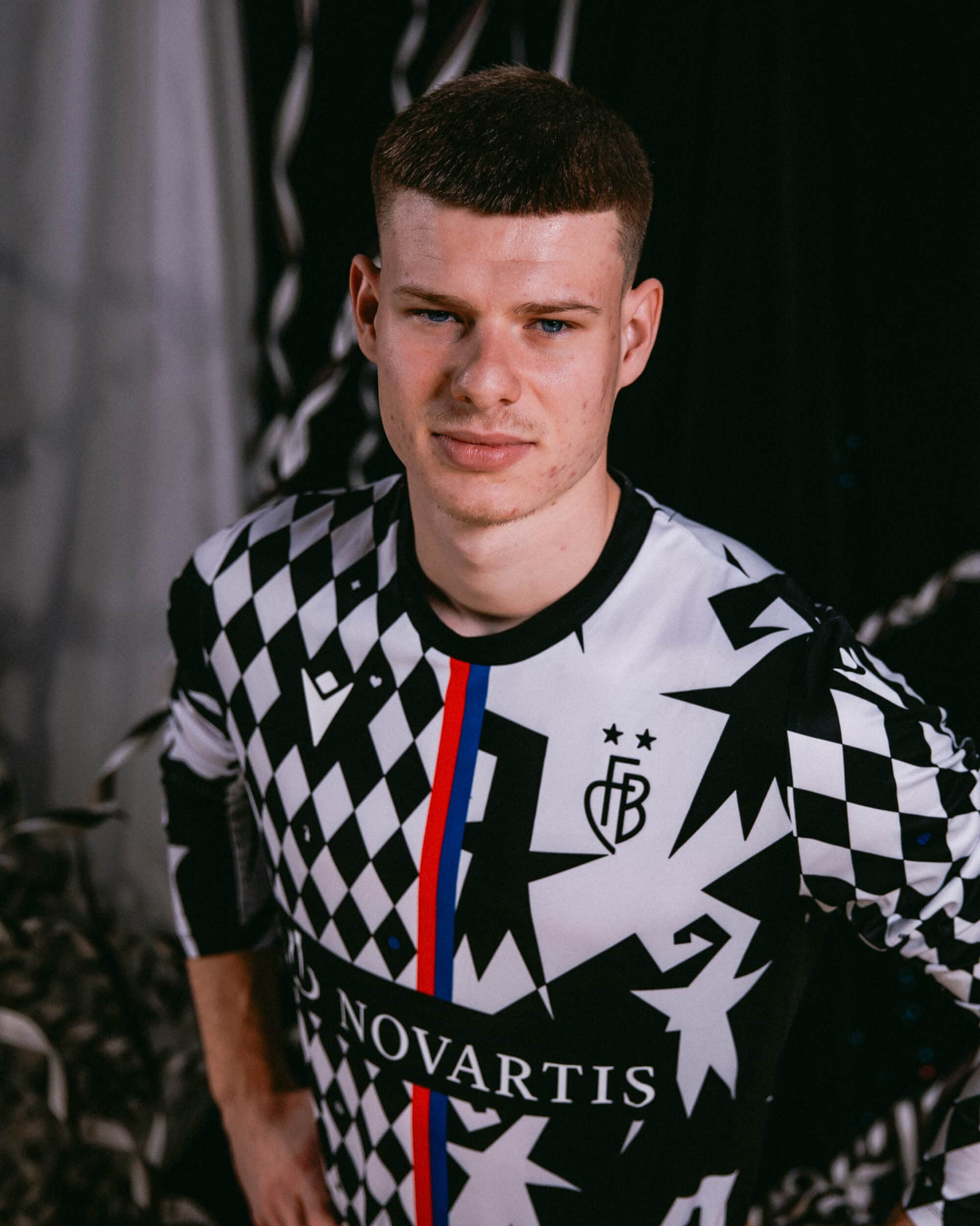 maillot fc bale carnaval macron