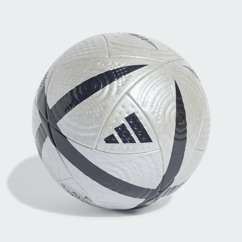 Les sélections adidas s'entrainent avec le ballon Roteiro de 2004
