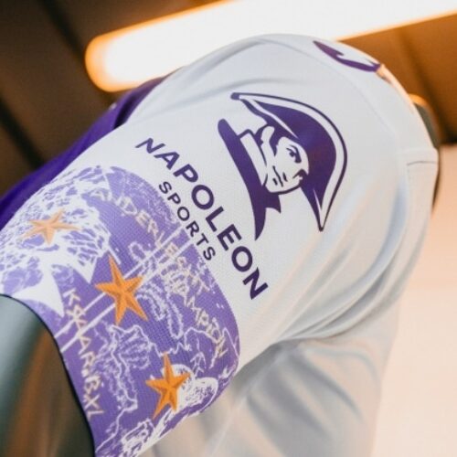 Image de l'article Anderlecht : un brassard de capitaine dessiné par des artistes de la ville